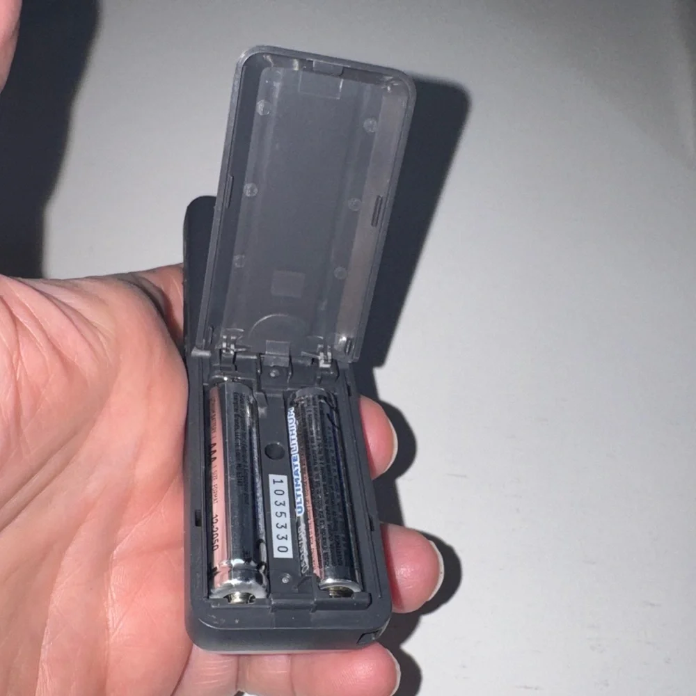 Sony ICD-B120 IC Digital Voice Recorder Handheld Dictaphone Tested Working